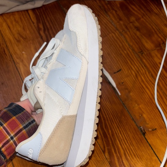 New Balance Women's Cream and White Sneakers - Picture 6 of 6
